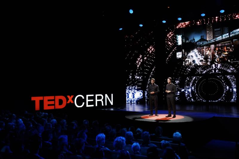 Hans Block and Moritz Riesenwieck on the cleaning of undesirable content on the Web